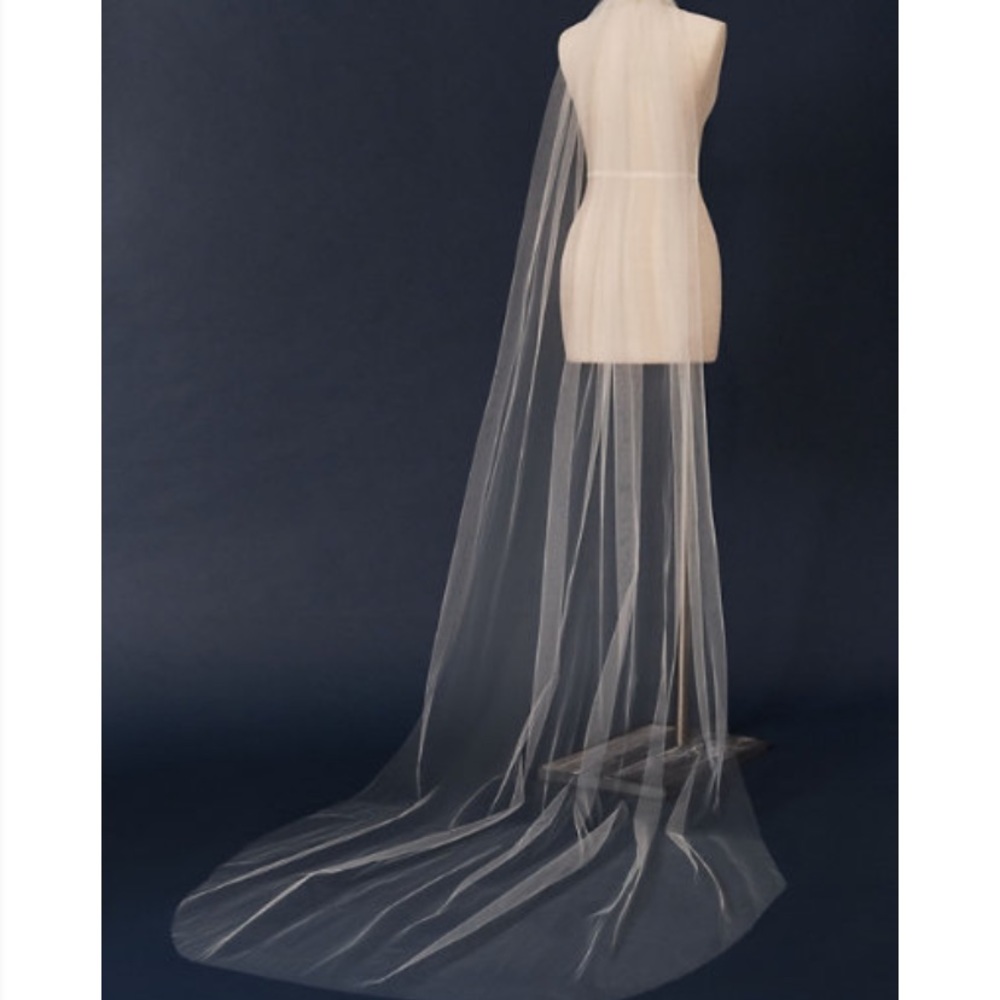 Ivory cathedral veil